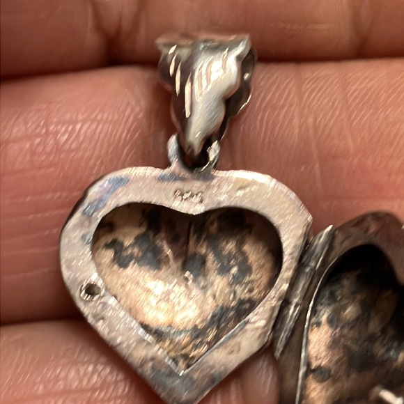 Sterling silver Vintage heart  locket - Picture 3 of 5